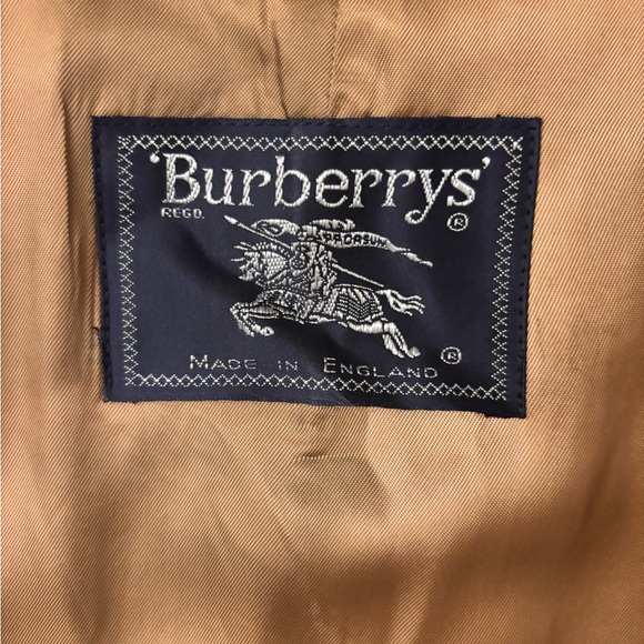 Vintage Burberrys’ trench coat with wool liner - Made in ENGLAND worn <5 times - Picture 13 of 13